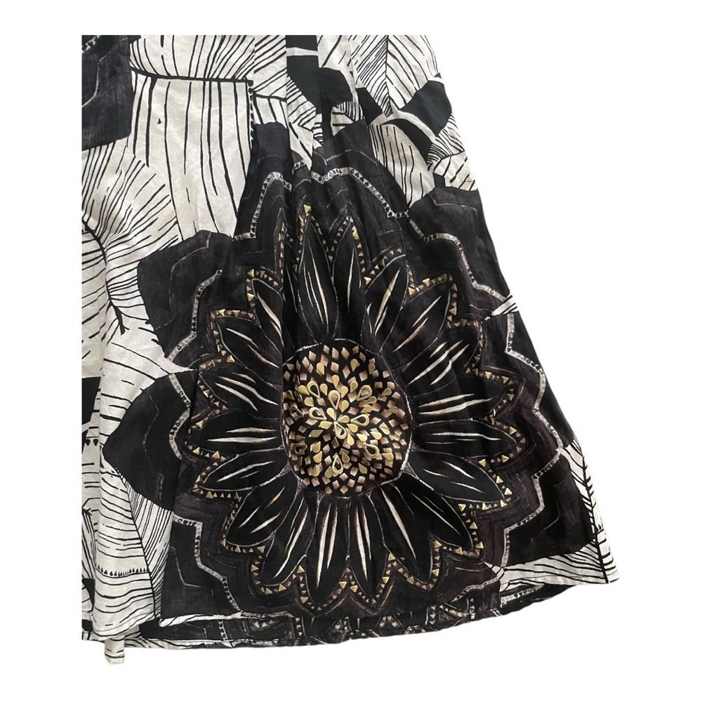 WHITE HOUSE BLACK MARKET Floral A-line Circle Skirt women’s 8 studded neutral - Picture 2 of 7